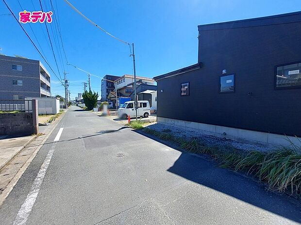 前面道路:北側約4.8m幅