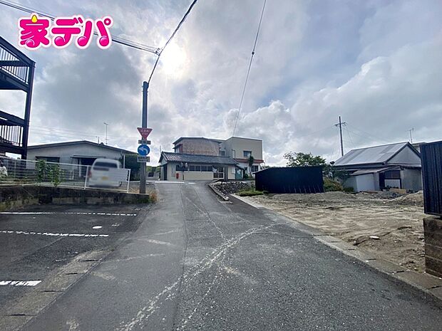 前面道路:南西側約5.8m幅