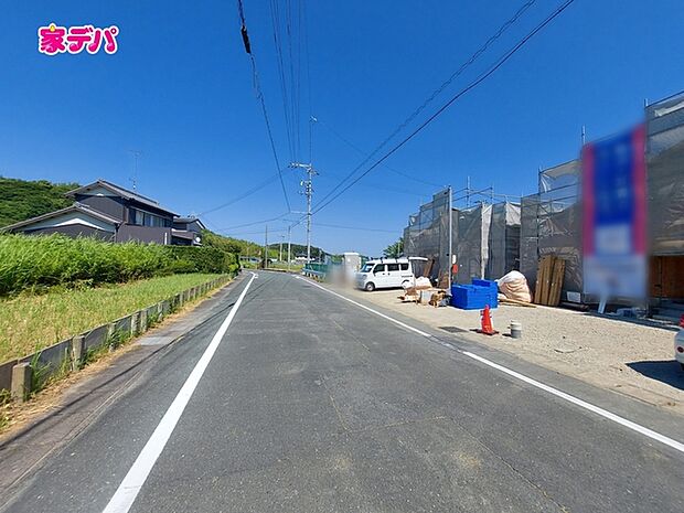 前面道路：北側約7.4ｍ幅
