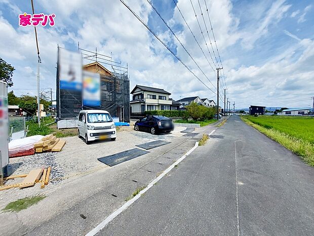 【B号棟】上棟しました! ・4LDK ・LDK18帖、 ・パントリー ・全居室収納完備 ・WIC ・床下収納 ・駐車場並列2台可
