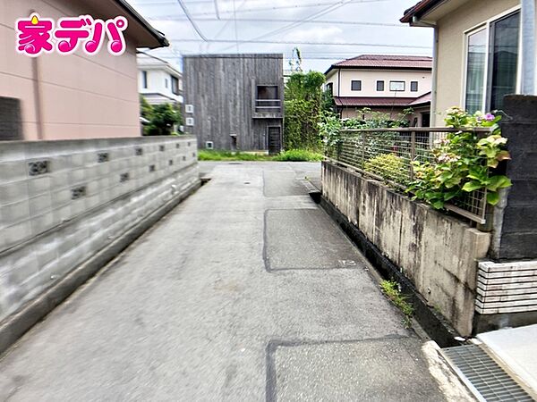 前面道路：東側約4ｍ幅