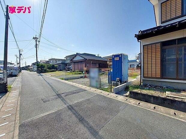 静かな住宅街で、車の出入りもスムーズです。