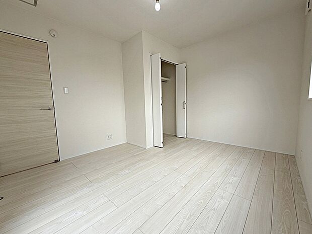 【施工例】二面採光のため明るく風通し良好!全居室ペアガラスで断熱性・遮熱性があり結露が激減!