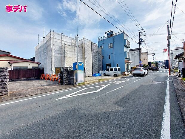 前面道路:北西側約7.4m幅