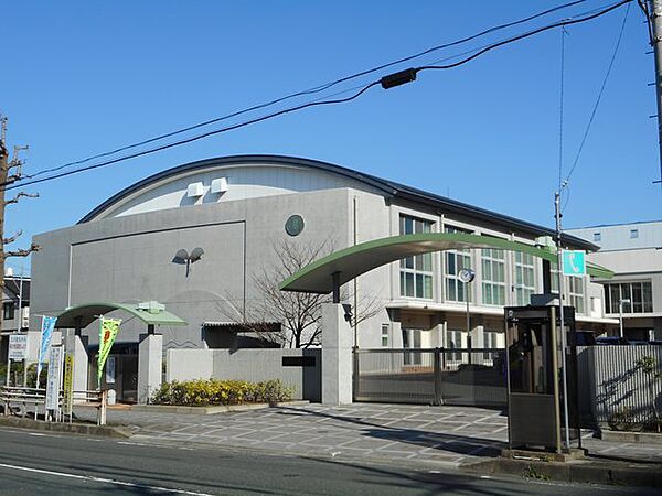 双葉小学校（280m）