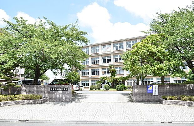 開成中学校(1370m)