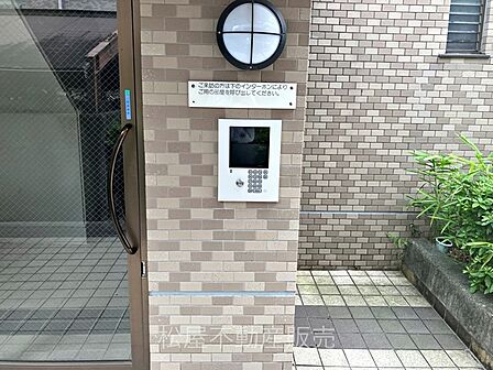 インターホン