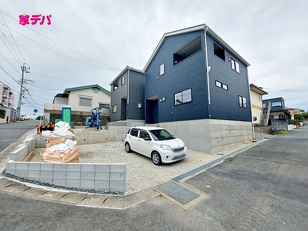 足場が外れました！現地ご案内いたします。周辺環境や陽当たりなどもあわせてご確認いただけます。実際の住み心地をイメージしながらご見学いただけますので、お気軽にお問い合わせください！ 