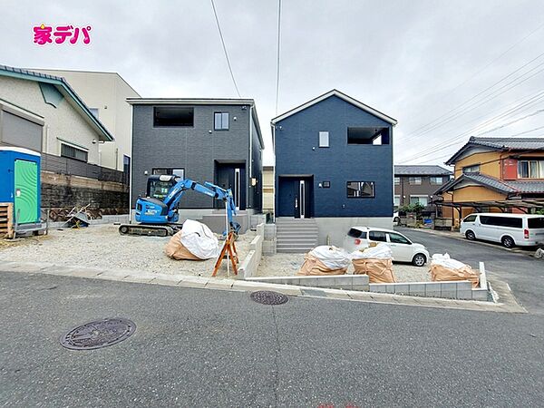 足場が外れました！現地ご案内いたします。周辺環境や陽当たりなどもあわせてご確認いただけます。実際の住み心地をイメージしながらご見学いただけますので、お気軽にお問い合わせください！