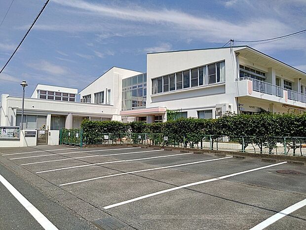 子育てセンターきぶね(550m)
