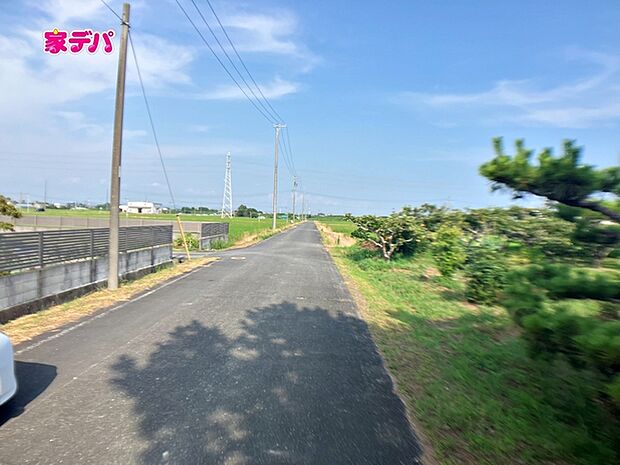 前面道路:北側約6.8m幅