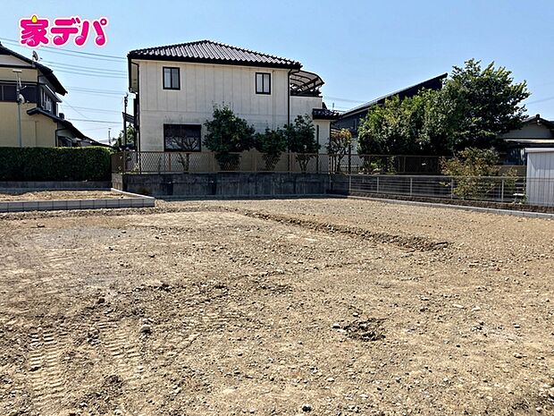 現地や周辺環境もあわせてご確認いただけます。現地ご案内いたします。お気軽にお問い合わせください。実際の陽当たりや前面道路、周辺の環境などもぜひ現地でご確認ください。スタッフが丁寧にご案内いたします。