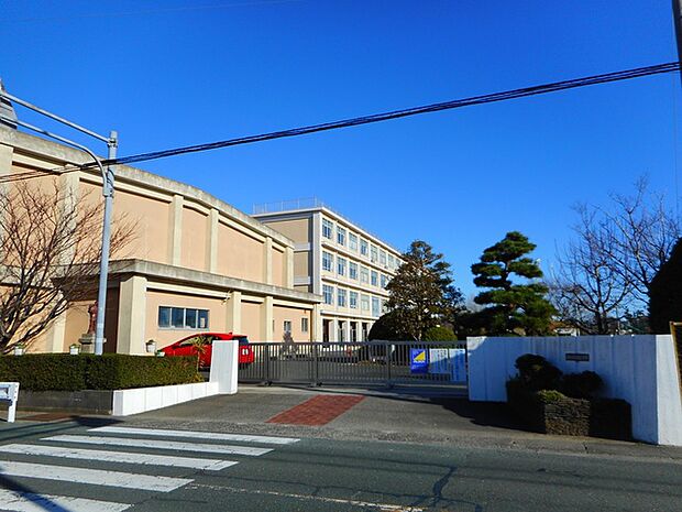 河輪小学校(640m)