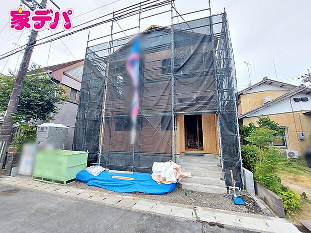 現地や周辺環境もあわせてご確認いただけます。現地ご案内いたします。お気軽にお問い合わせください。実際の陽当たりや前面道路、周辺の環境などもぜひ現地でご確認ください。スタッフが丁寧にご案内いたします。