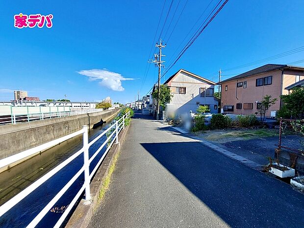 前面道路：北東側約4.8ｍ幅