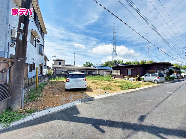 現地や周辺環境もあわせてご確認いただけます。現地ご案内いたします。お気軽にお問い合わせください。実際の陽当たりや前面道路、周辺の環境などもぜひ現地でご確認ください。スタッフが丁寧にご案内いたします。 