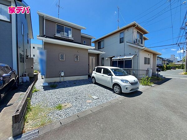 住宅ローンにご不安のあるお客様も、まずはお気軽にご相談ください。お客様に最適な資金計画と金融機関をご案内いたします。ご希望やご状況をお伺いしながら、無理のない返済計画をご提案いたします。