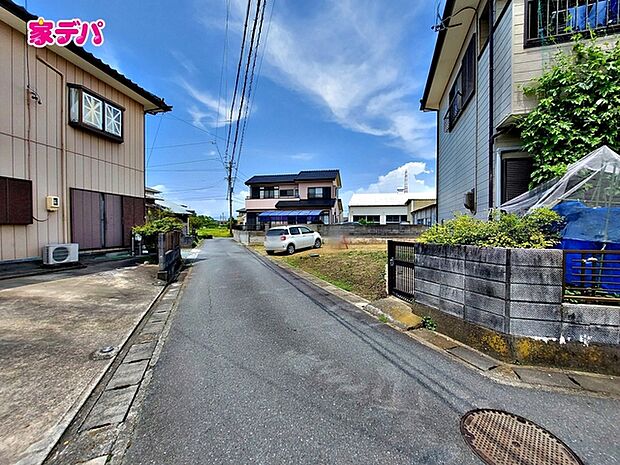 現地や周辺環境もあわせてご確認いただけます。現地ご案内いたします。お気軽にお問い合わせください。実際の陽当たりや前面道路、周辺の環境などもぜひ現地でご確認ください。スタッフが丁寧にご案内いたします。