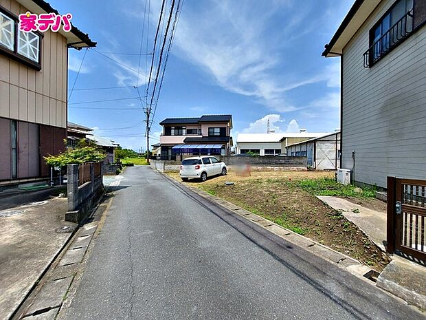 前面道路:南西側約4m幅