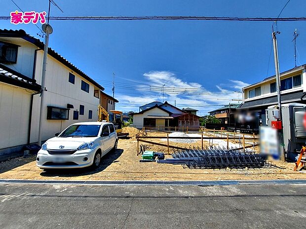 建築予定地です。ご見学希望のお客様につきましては同型同仕様の物件にご案内いたします。当日のご連絡でも対応いたします。お気軽に『家デパ』までお問い合わせ下さい！経験豊富なスタッフが対応いたします。