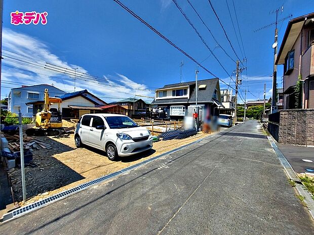 現地や周辺環境もあわせてご確認いただけます。現地ご案内いたします。お気軽にお問い合わせください。実際の陽当たりや前面道路、周辺の環境などもぜひ現地でご確認ください。スタッフが丁寧にご案内いたします。 