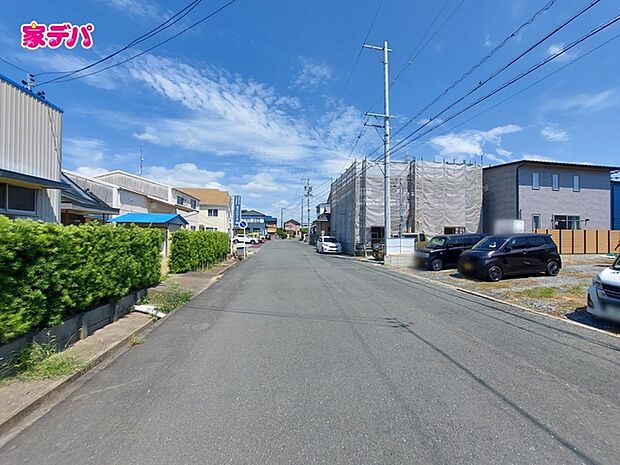 前面道路:西側約8.5m幅