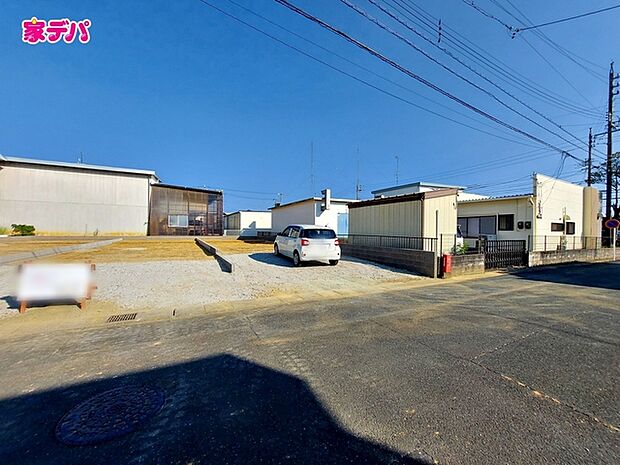 住宅ローンにご不安のあるお客様も、まずはお気軽にご相談ください。お客様に最適な資金計画と金融機関をご案内いたします。ご希望やご状況をお伺いしながら、無理のない返済計画をご提案いたします。