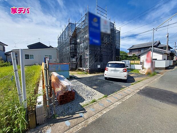 住宅ローンにご不安のあるお客様も、まずはお気軽にご相談ください。お客様に最適な資金計画と金融機関をご案内いたします。ご希望やご状況をお伺いしながら、無理のない返済計画をご提案いたします。 