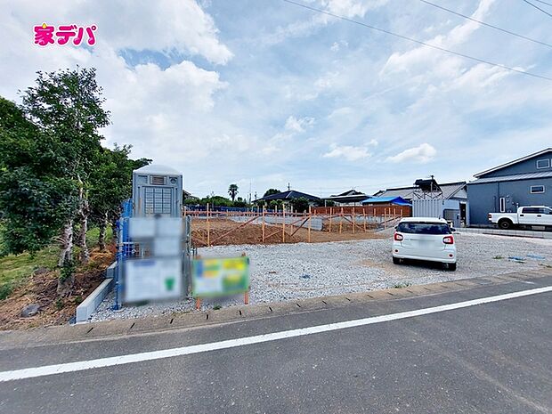 建築予定地です。ご見学希望のお客様につきましては同型同仕様の物件にご案内いたします。当日のご連絡でも対応いたします。お気軽に『家デパ』までお問い合わせ下さい！経験豊富なスタッフが対応いたします。