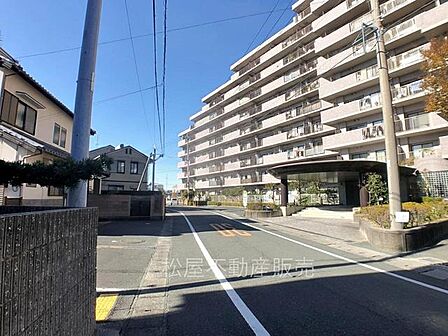 南側前面道路