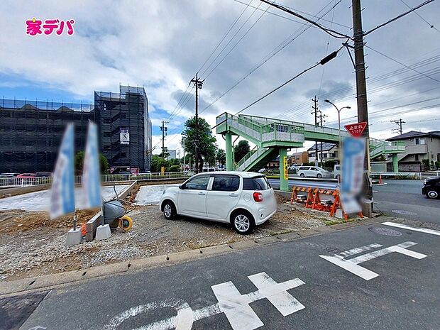 現地や周辺環境もあわせてご確認いただけます。現地ご案内いたします。お気軽にお問い合わせください。実際の陽当たりや前面道路、周辺の環境などもぜひ現地でご確認ください。スタッフが丁寧にご案内いたします。