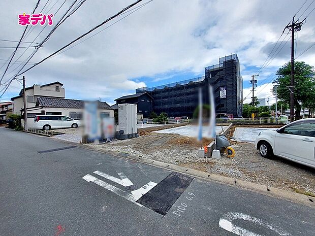 現地や周辺環境もあわせてご確認いただけます。現地ご案内いたします。お気軽にお問い合わせください。実際の陽当たりや前面道路、周辺の環境などもぜひ現地でご確認ください。スタッフが丁寧にご案内いたします。 
