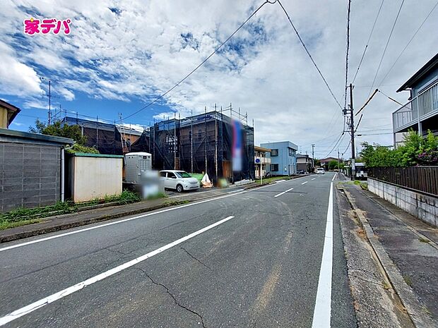 前面道路:北側約9.9m幅