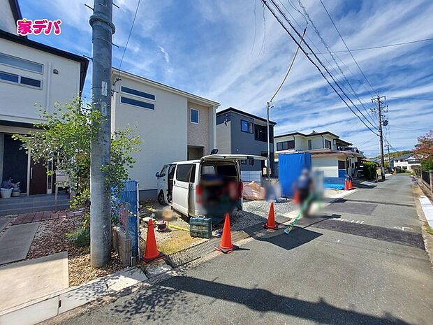 住宅ローンにご不安のあるお客様も、まずはお気軽にご相談ください。お客様に最適な資金計画と金融機関をご案内いたします。ご希望やご状況をお伺いしながら、無理のない返済計画をご提案いたします。