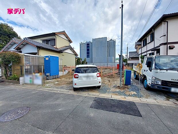 建築予定地です。ご見学希望のお客様につきましては同型同仕様の物件にご案内いたします。当日のご連絡でも対応いたします。お気軽に『家デパ』までお問い合わせ下さい!経験豊富なスタッフが対応いたします。