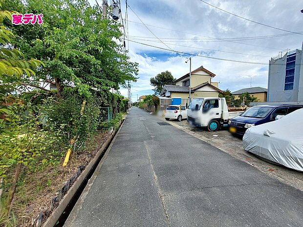前面道路:北側約4.5m幅