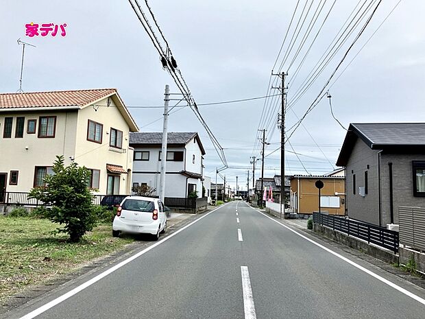 前面道路:西側約7.6m幅