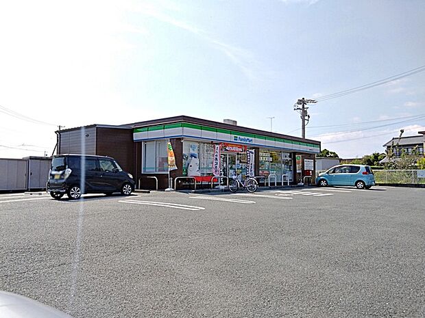 ファミリーマート 浜北新原本村店(780m)