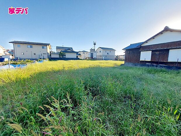 建築予定地です。ご見学希望のお客様につきましては同型同仕様の物件にご案内いたします。当日のご連絡でも対応いたします。お気軽に『家デパ』までお問い合わせ下さい!経験豊富なスタッフが対応いたします。