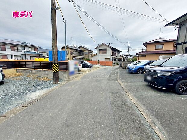 前面道路:南側約2.7ｍ(セットバックあり） 