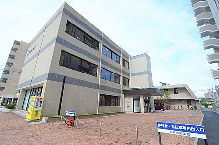 糸島市図書館 43m