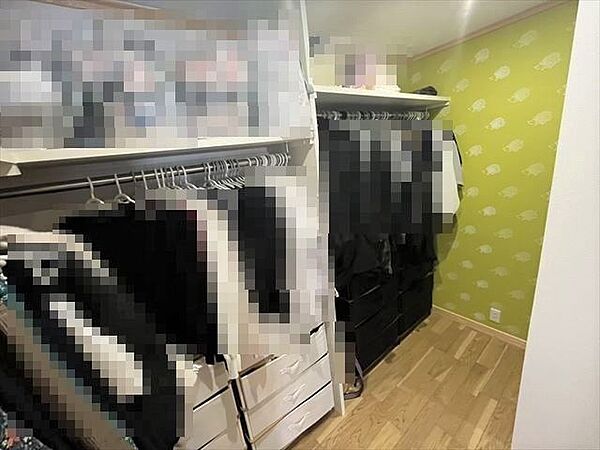 2Fにウォークインクローゼットございます！