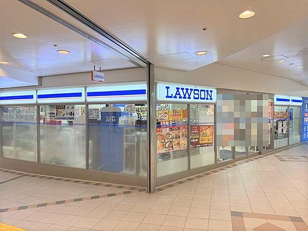 ローソンＨＡベルフローラかわにし東店 560m
