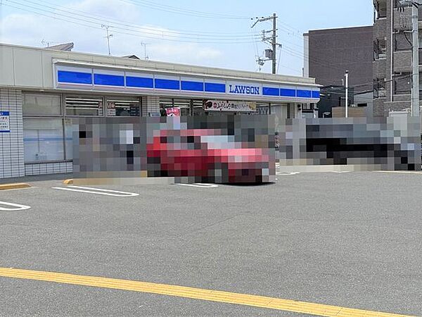 ローソン豊中上野東一丁目店まで約560ｍ徒歩7分