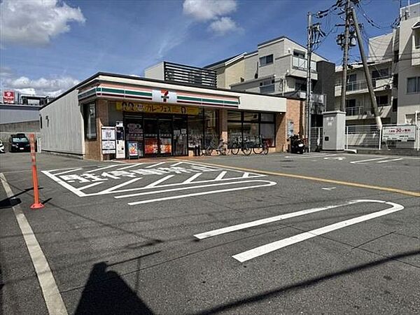 セブンイレブン豊中千里園1丁目店まで約160ｍ（徒歩3分）