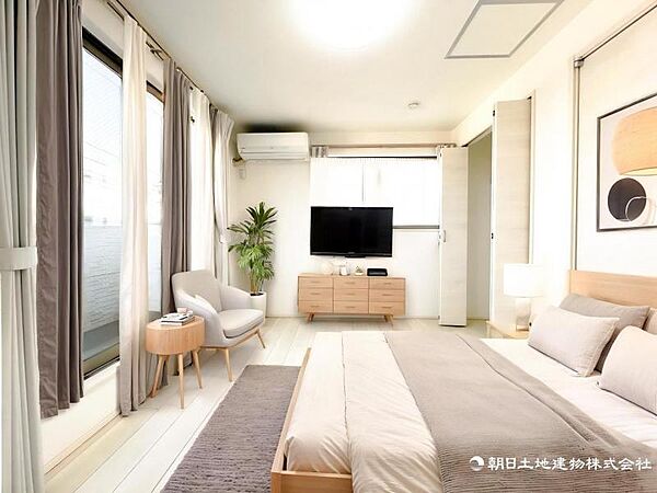 (画像は実際の室内写真をもとに、家具・調度品の配置例をCG合成したものです。また、家具等は販売価格に含まれません。)