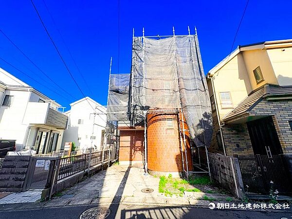 【外観】閑静な住宅地で子育て家族にピッタリ。毎日のお散歩も快適な緑に恵まれたエリアで、自然に包まれた穏やかな暮らしを実現するための、ゆとりある住環境が整っています。緑の潤いを感じながらホッと生活できそ