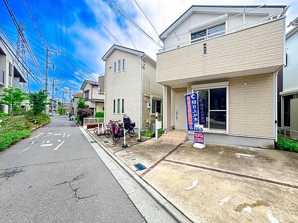 【前面道路】現地までのアプローチをしっかりとご説明させて頂きます。お車と徒歩のアプローチをご一緒しますので、なんなりとご質問下さい。