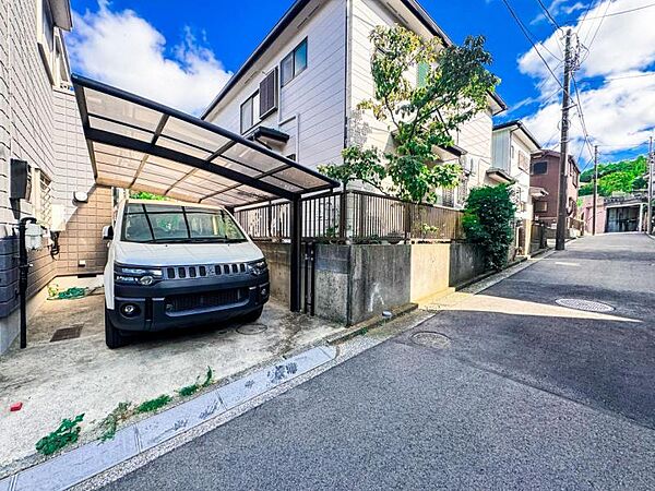 【前面道路】現地までのアプローチをしっかりとご説明させて頂きます。お車と徒歩のアプローチをご一緒しますので、なんなりとご質問下さい。