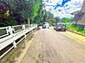 その他：【前面道路】見通しの良い道路に面し、開放感のある立地。毎日の車の出し入れもスムーズです